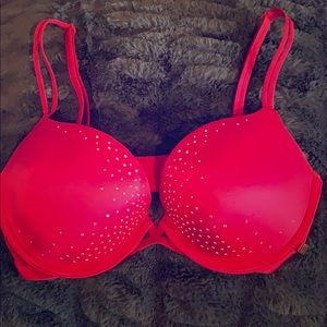 Victoria’s Secret very sexy push up bra